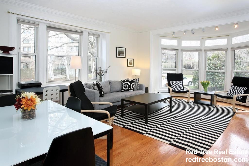 2 bed, 1 bath apartment for rent at 17 Regent Circle Unit 2, Brookline