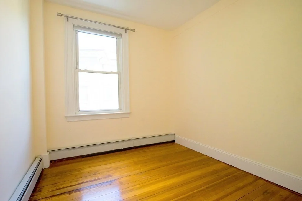 2 bed, 1 bath apartment for rent at 17 Regent Circle Unit 3, Brookline — photo 8 of 13