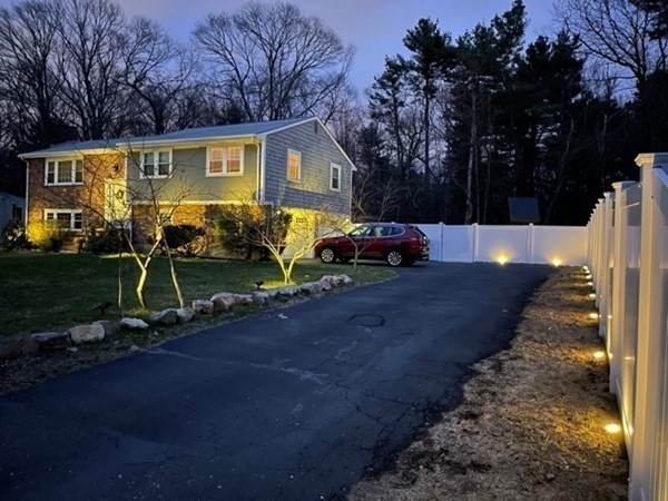 4 bed, 2 bath apartment for rent at 17 Ridley Rd, Dedham — photo 2 of 26