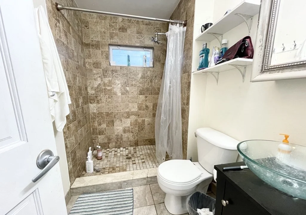 4 bed, 1 bath apartment for rent at 17 Sachem St Unit 3, Mission Hill — photo 8 of 9