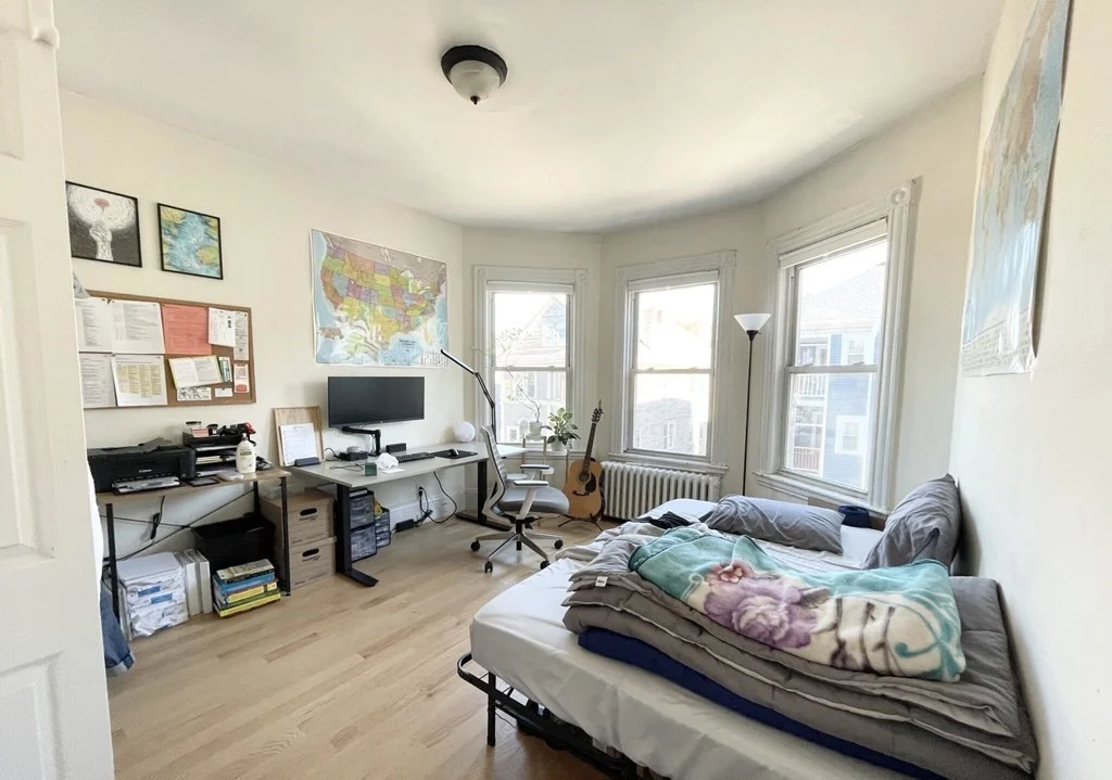 4 bed, 1 bath apartment for rent at 17 Sachem St Unit 3, Mission Hill — photo 3 of 9