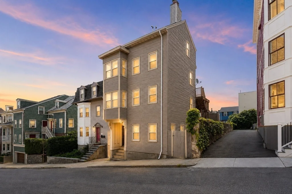 2 bed, 1 bath apartment for rent at 17 Sackville St Unit 3, Charlestown — photo 11 of 33