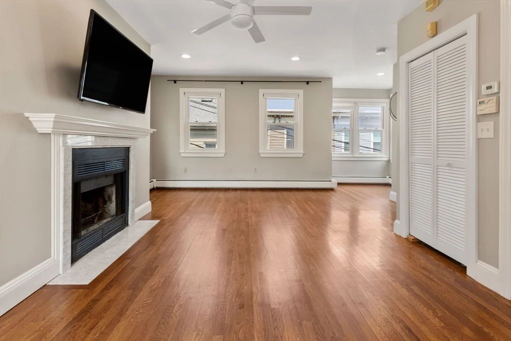2 bed, 1 bath apartment for rent at 17 Sackville St Unit 3, Charlestown