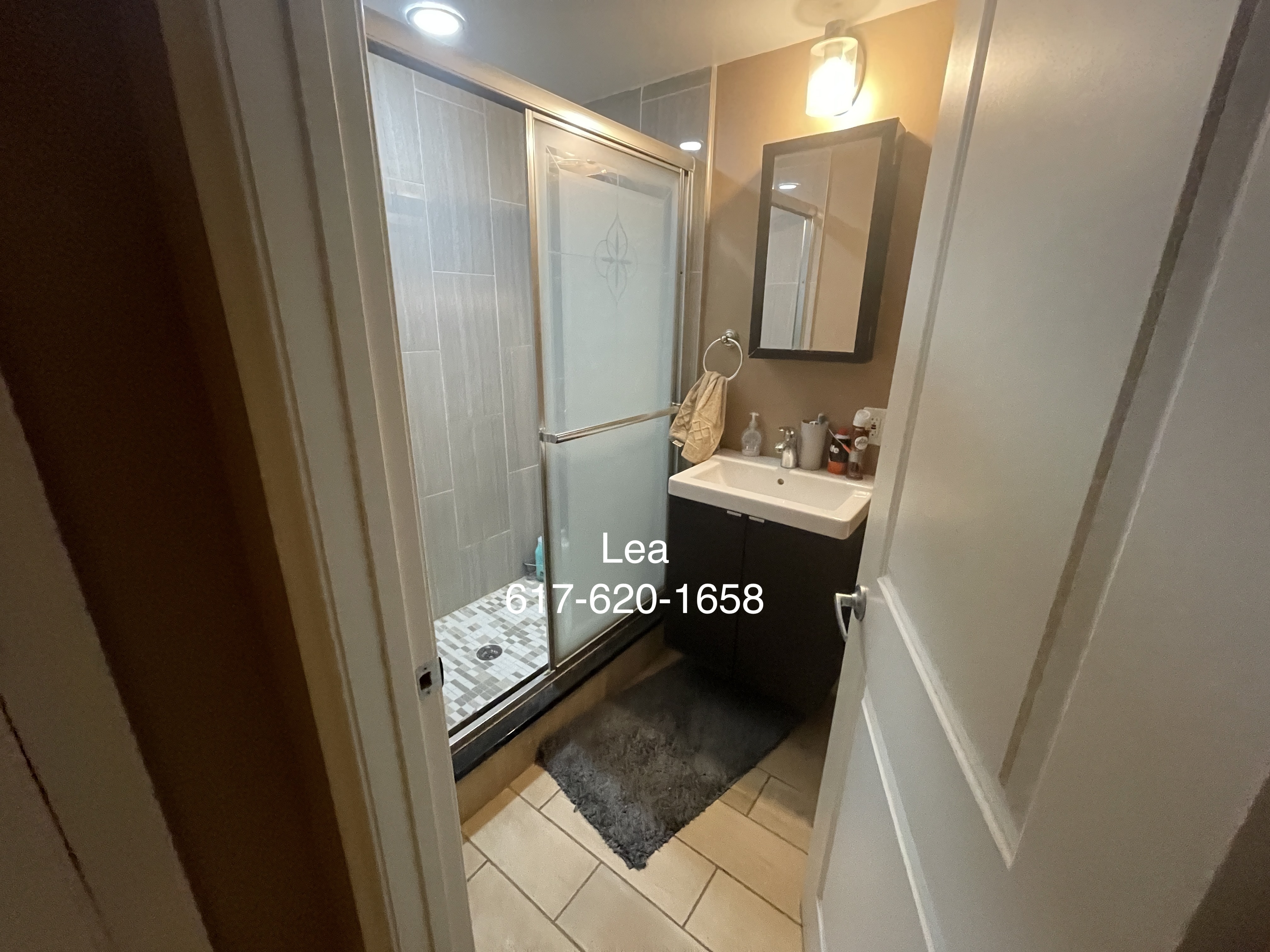 3 bed, 2 bath apartment for rent at 17 Saint Lukes Rd Unit B, Brighton — photo 8 of 16