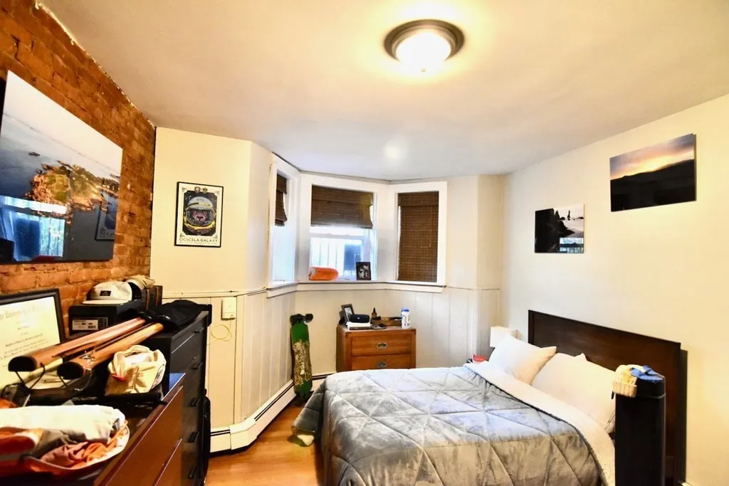 1 bed, 1 bath apartment for rent at 17 Savin Hill Ave Unit 1, Dorchester — photo 11 of 13