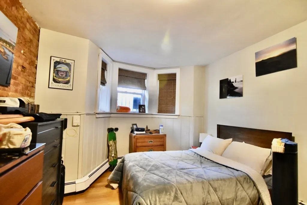 1 bed, 1 bath apartment for rent at 17 Savin Hill Ave Unit 1, Dorchester — photo 4 of 13