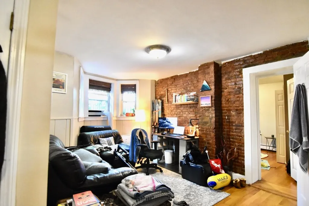 1 bed, 1 bath apartment for rent at 17 Savin Hill Ave Unit 1, Dorchester — photo 7 of 13
