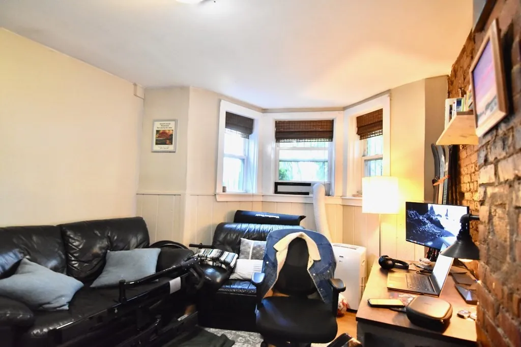 1 bed, 1 bath apartment for rent at 17 Savin Hill Ave Unit 1, Dorchester — photo 8 of 13