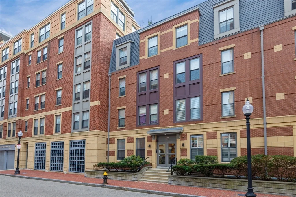 3 bed, 2 bath apartment for rent at 17 Savoy St Unit D311, South End