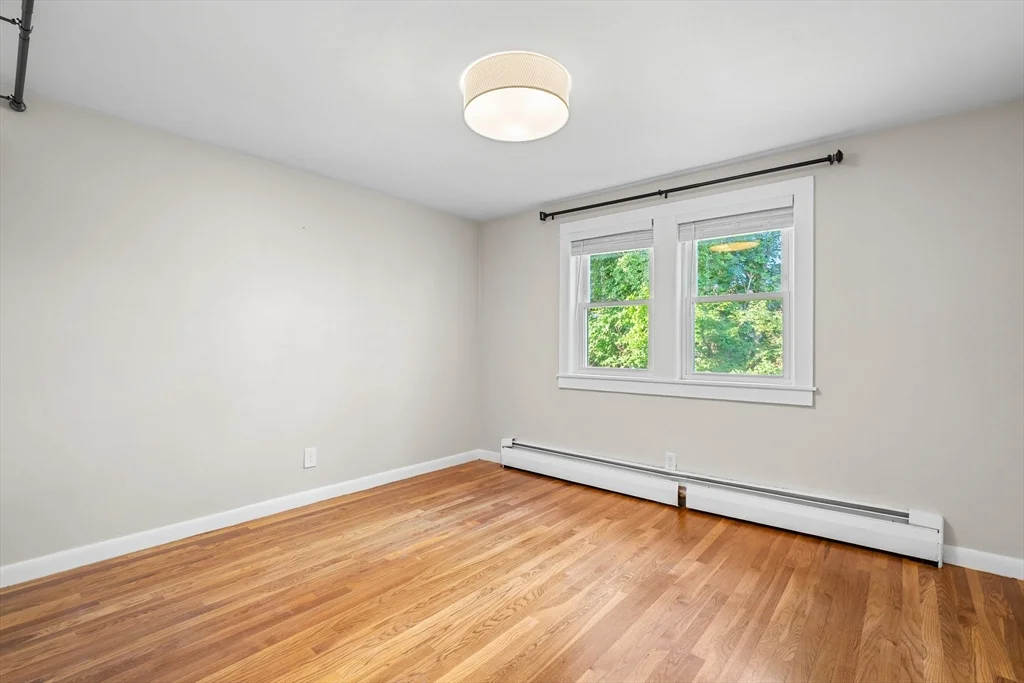 3 bed, 2 bath apartment for rent at 17 Scott Ave, Burlington — photo 17 of 38