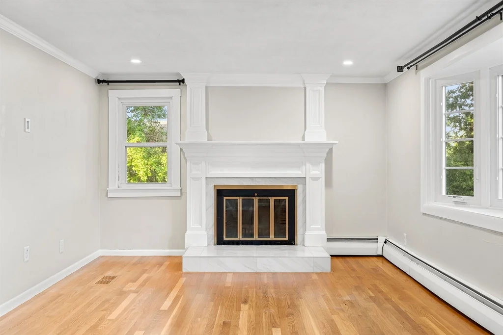 3 bed, 2 bath apartment for rent at 17 Scott Ave, Burlington — photo 6 of 38