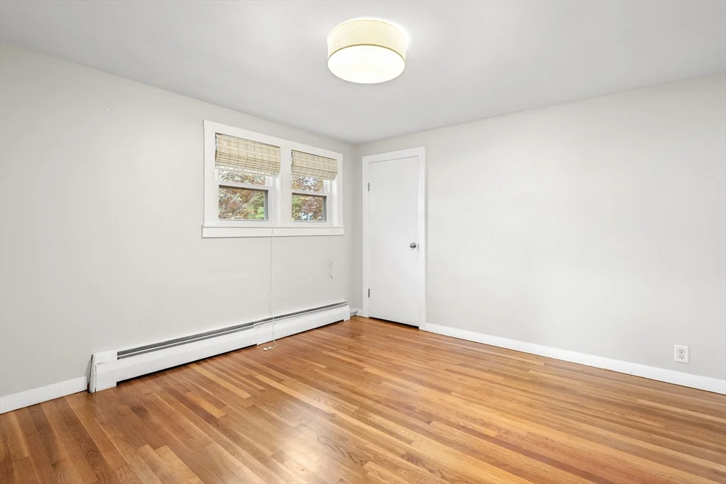 3 bed, 2 bath apartment for rent at 17 Scott Ave, Burlington — photo 20 of 38