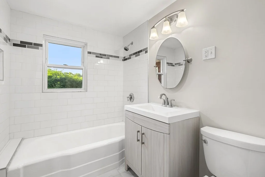 3 bed, 2 bath apartment for rent at 17 Scott Ave, Burlington — photo 16 of 38