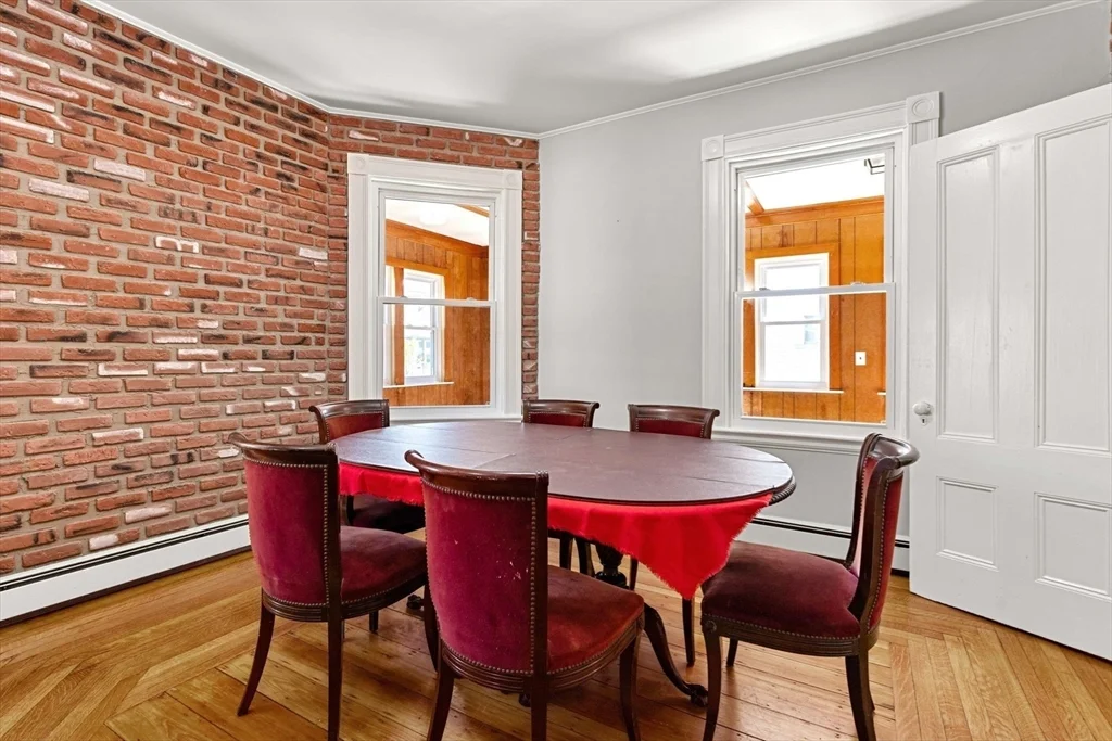 6 bed, 4+ bath apartment for rent at 17 Shirley St Unit 17, Quincy — photo 4 of 18