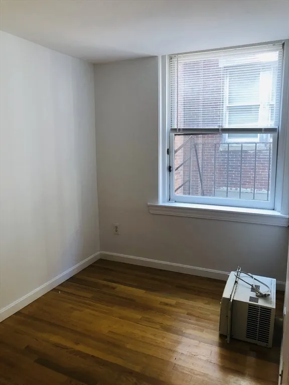 2 bed, 1 bath apartment for rent at 17 South Russell St Unit 6, Beacon Hill — photo 7 of 8