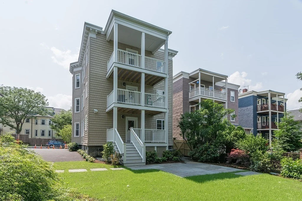 3 bed, 2 bath apartment for rent at 17 Standish St Unit 2, West Cambridge — photo 15 of 17