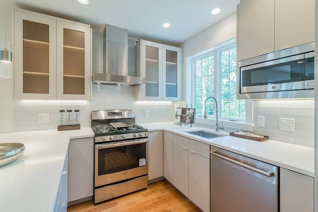3 bed, 2 bath apartment for rent at 17 Standish St Unit 2, West Cambridge — photo 6 of 17
