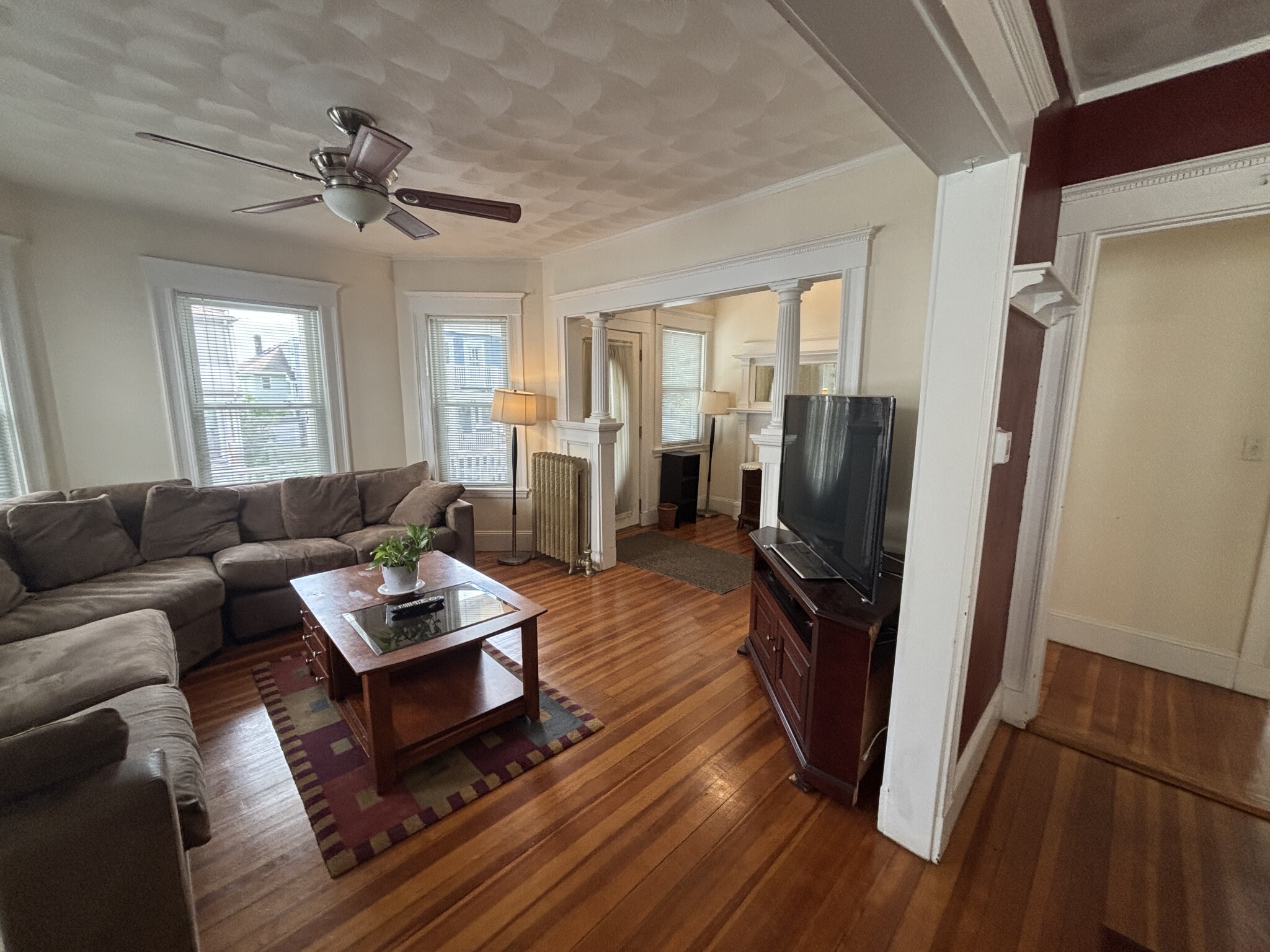 2 bed, 1 bath apartment for rent at 17 Stanley Ave Unit 1, South Medford — photo 3 of 24