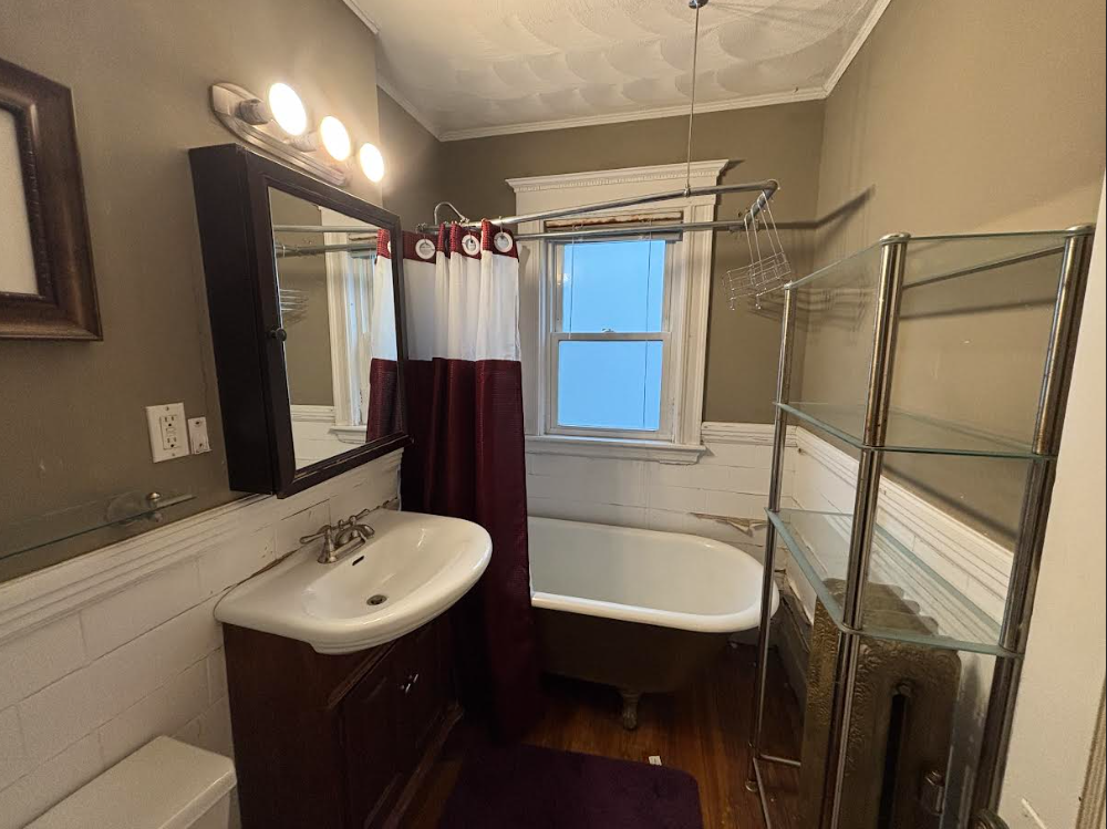 2 bed, 1 bath apartment for rent at 17 Stanley Ave Unit 1, South Medford — photo 21 of 24