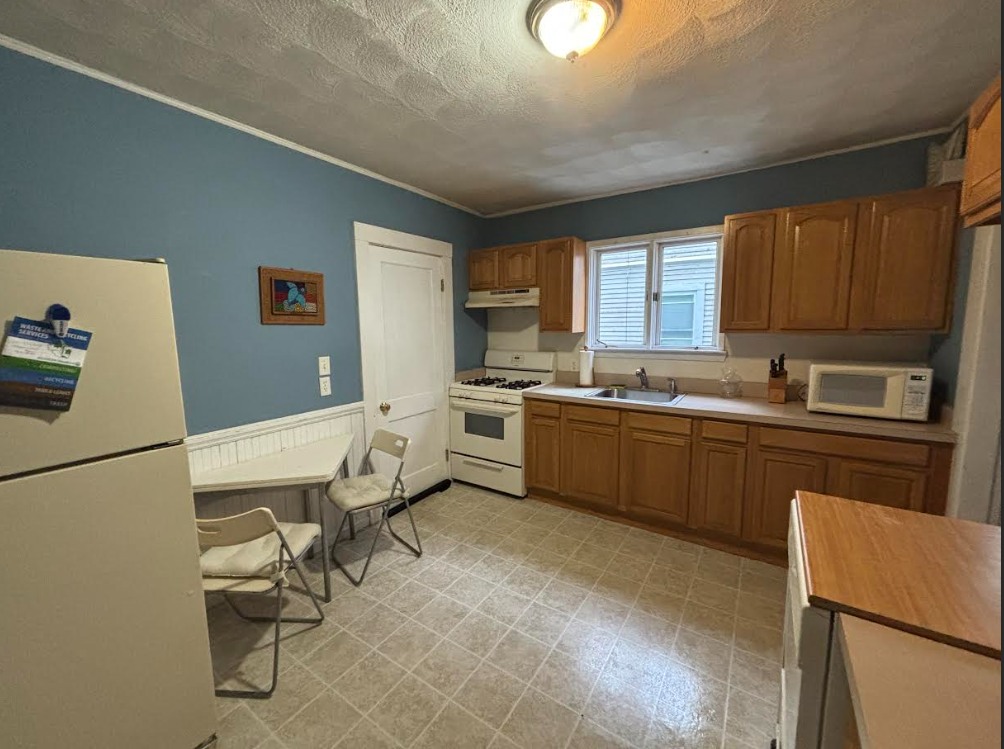 2 bed, 1 bath apartment for rent at 17 Stanley Ave Unit 1, South Medford — photo 10 of 24