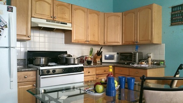 2 bed, 1 bath apartment for rent at 17 Stratton Ter Unit 1, Banks Square — photo 3 of 10