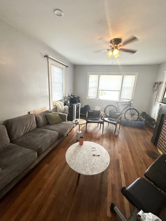 1 bed, 1 bath apartment for rent at 17 Suffolk Unit 2, Chelsea — photo 4 of 6