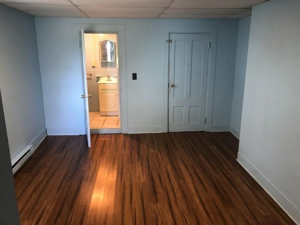 Studio bed, 1 bath apartment for rent at 17 Suffolk Unit B, Chelsea — photo 2 of 4