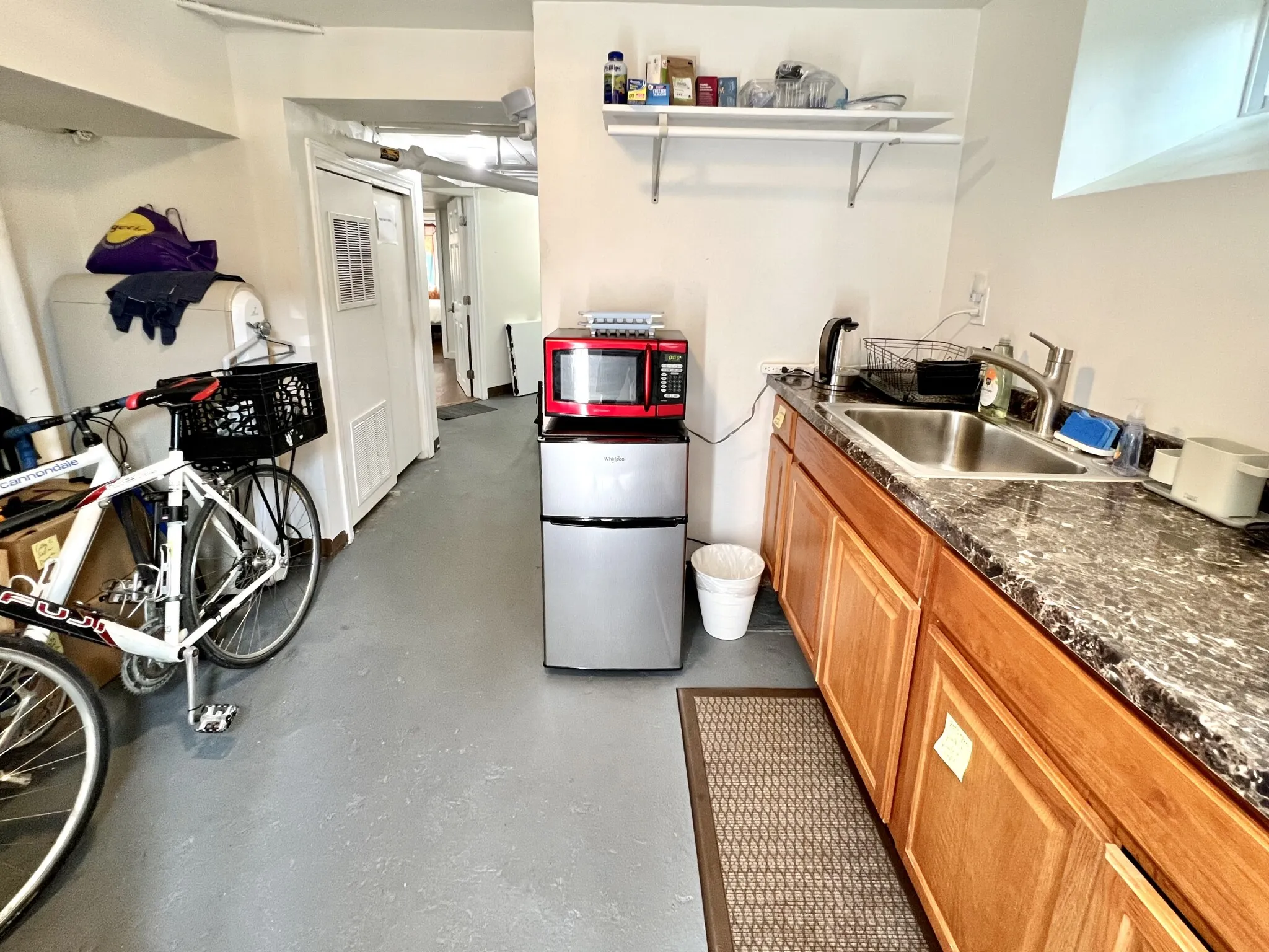 4 bed, 2.5 bath apartment for rent at 17 Sunset St Unit 1, Mission Hill — photo 18 of 28