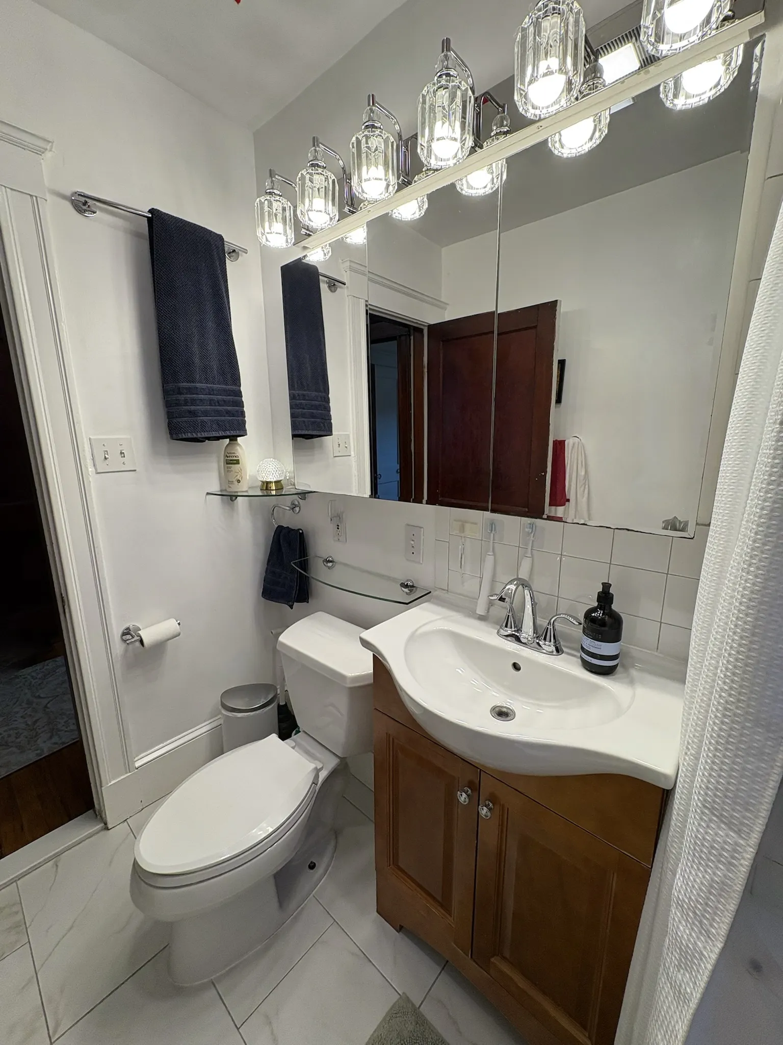 4 bed, 2.5 bath apartment for rent at 17 Sunset St Unit 1, Mission Hill — photo 11 of 28