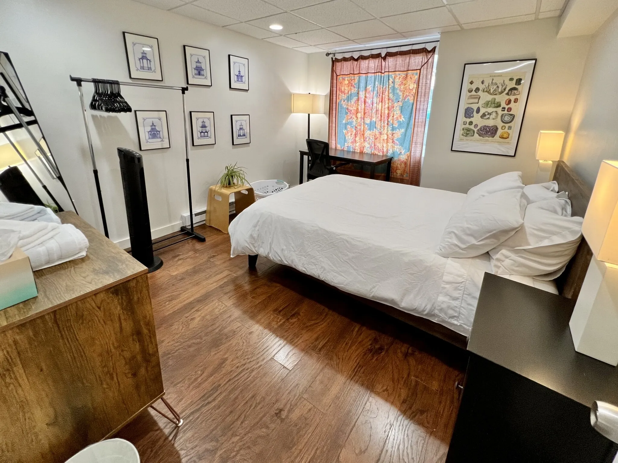 4 bed, 2.5 bath apartment for rent at 17 Sunset St Unit 1, Mission Hill — photo 9 of 28