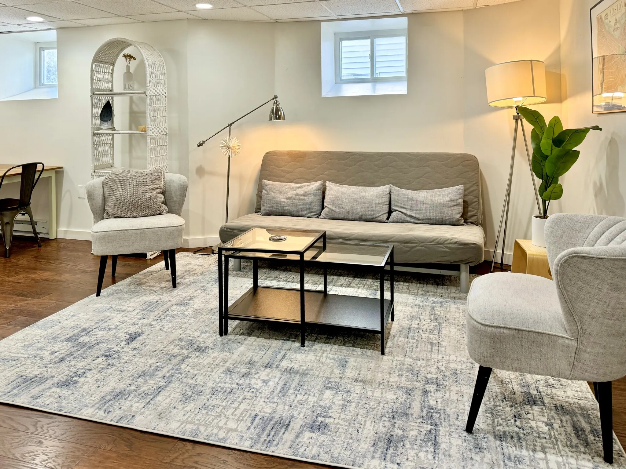 4 bed, 2.5 bath apartment for rent at 17 Sunset St Unit 1, Mission Hill — photo 13 of 28