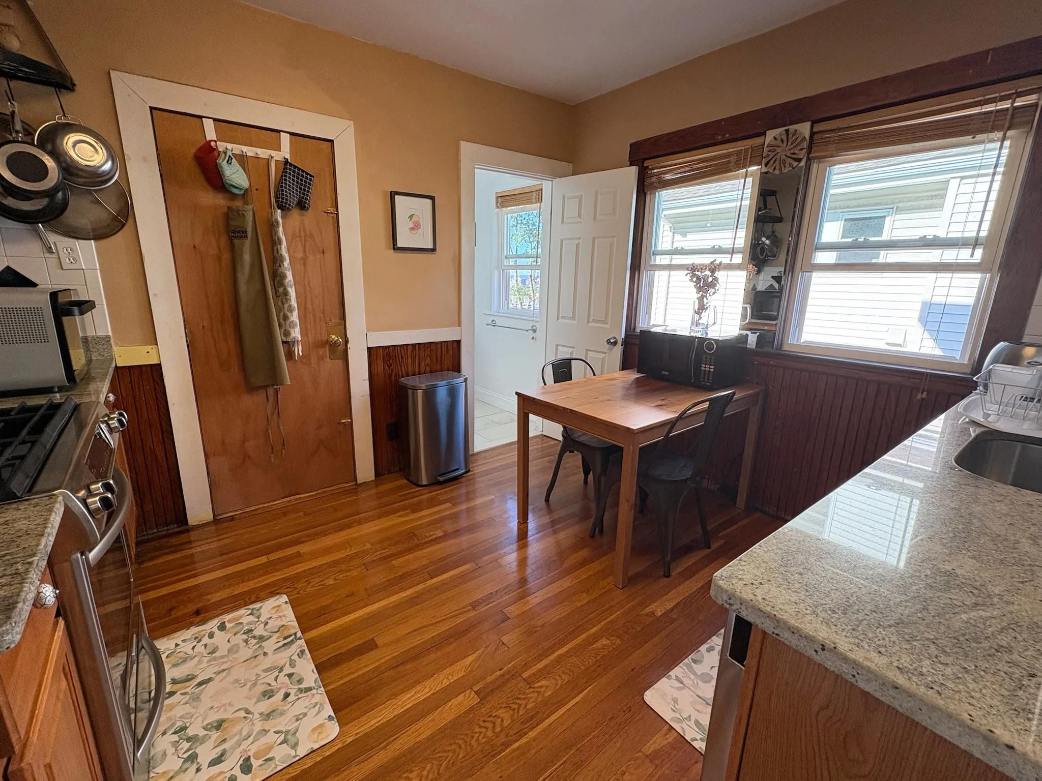4 bed, 2.5 bath apartment for rent at 17 Sunset St Unit 1, Mission Hill — photo 5 of 28