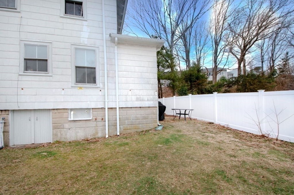 3 bed, 1 bath apartment for rent at 17 Suosso Ln Unit 17, Plymouth — photo 12 of 12