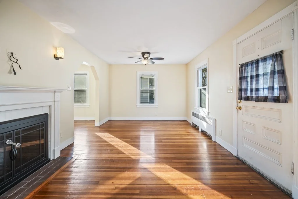 3 bed, 1 bath apartment for rent at 17 Sycamore Rd, Quincy — photo 8 of 26