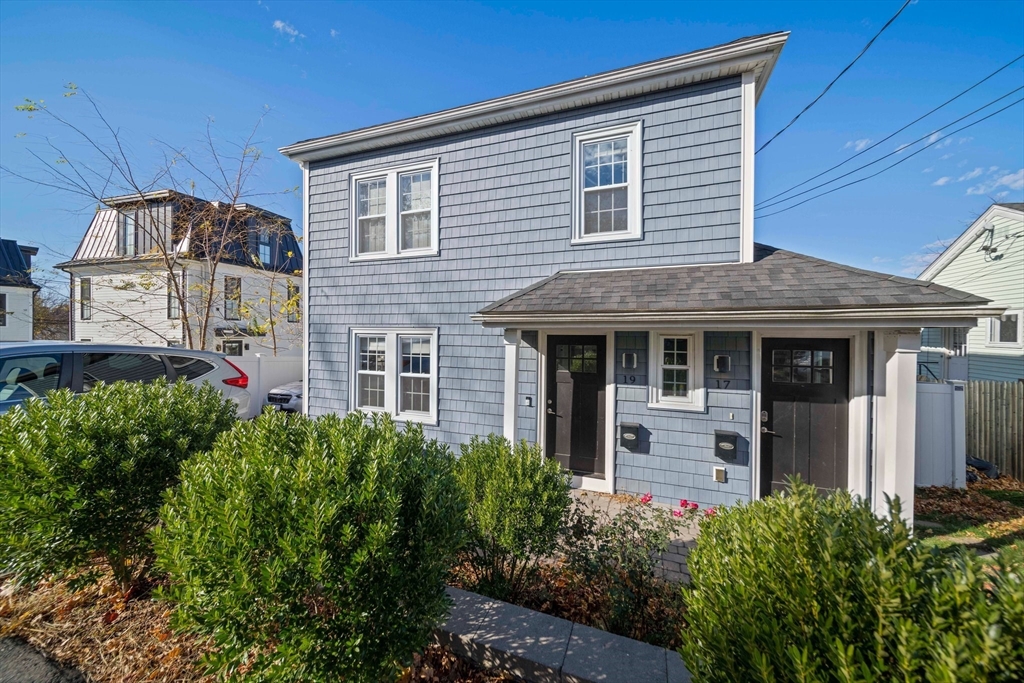 3 bed, 2 bath apartment for rent at 17 Taft St Unit 17, Quincy — photo 1 of 9