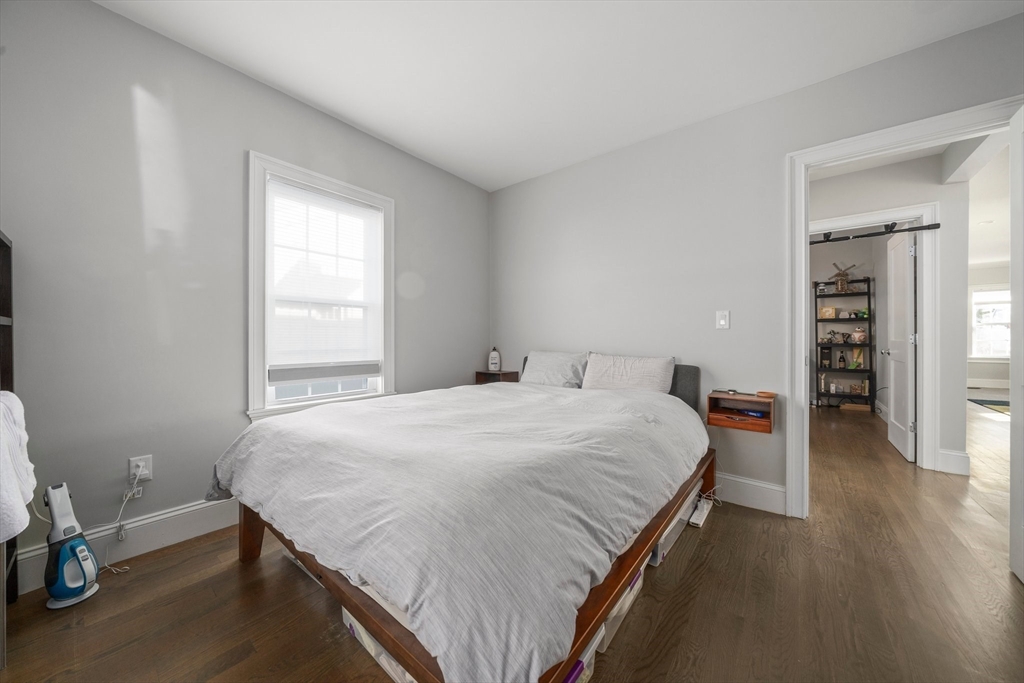 3 bed, 2 bath apartment for rent at 17 Taft St Unit 17, Quincy — photo 6 of 9