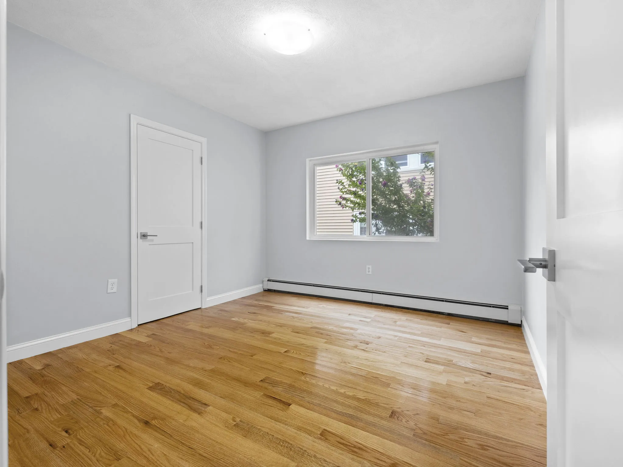 5 bed, 2.5 bath apartment for rent at 17 Tesla Ave Unit 1, Medford — photo 6 of 20