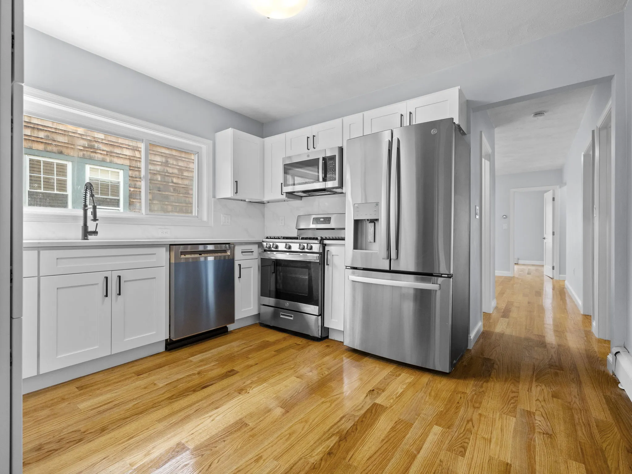 5 bed, 2.5 bath apartment for rent at 17 Tesla Ave Unit 1, Medford — photo 1 of 20