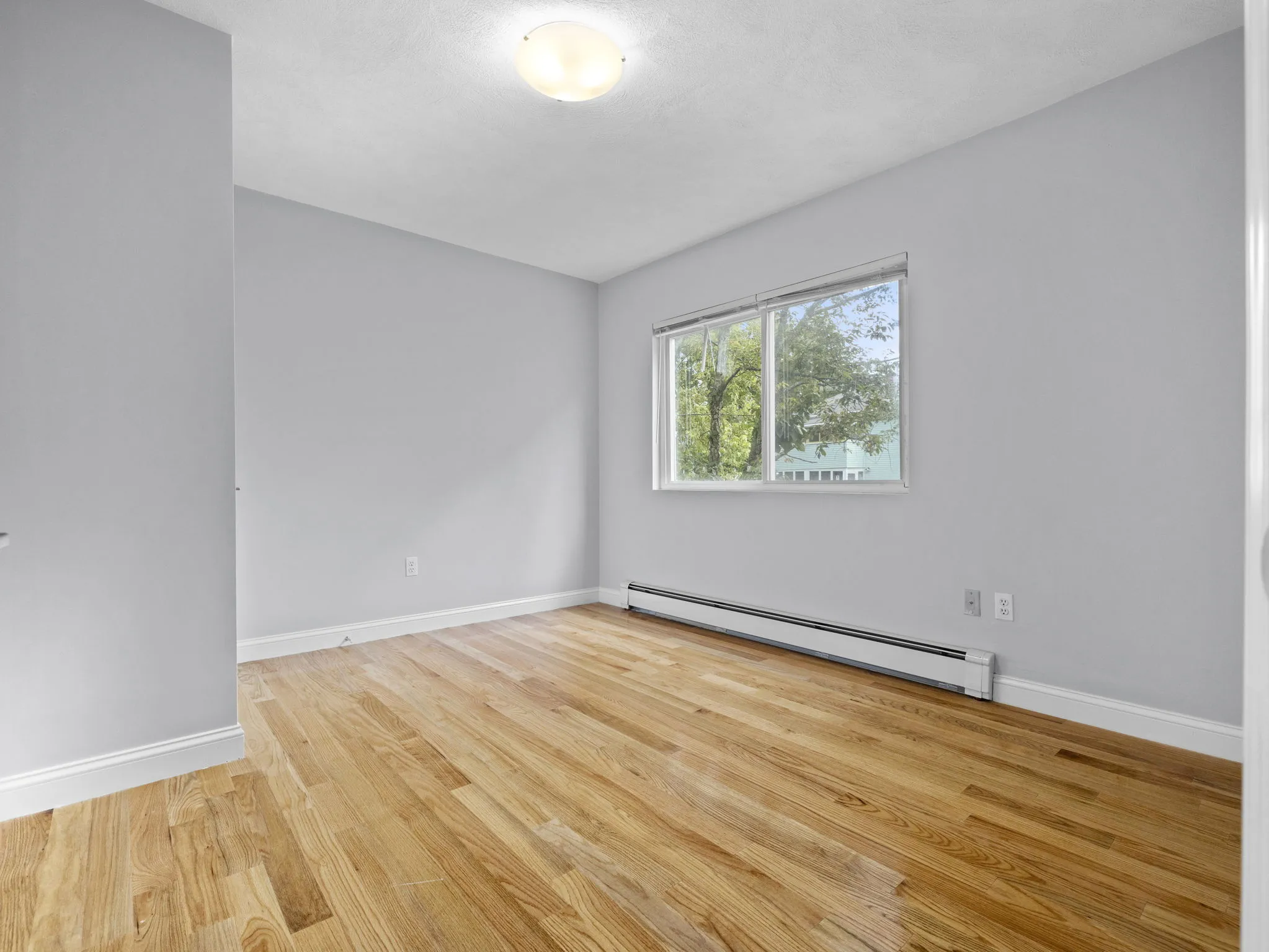 5 bed, 2.5 bath apartment for rent at 17 Tesla Ave Unit 1, Medford — photo 10 of 20