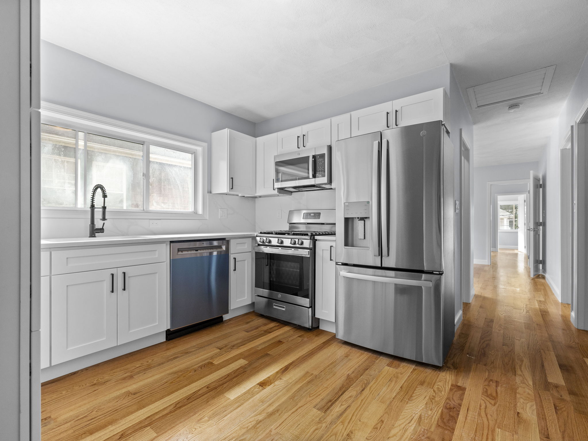 6 bed, 3 bath apartment for rent at 17 Tesla Ave Unit 2, Medford