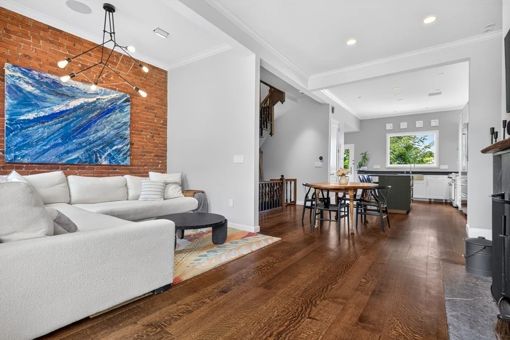 4 bed, 2 bath apartment for rent at 17 Thomas Park Unit 2, South Boston — photo 2 of 36