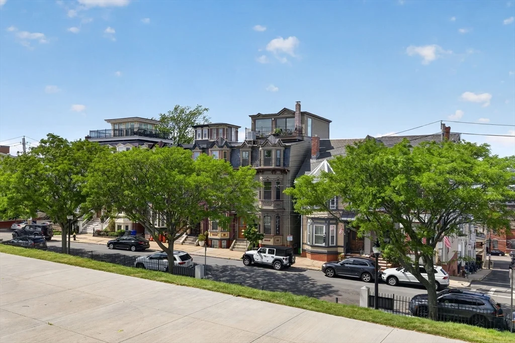 4 bed, 2 bath apartment for rent at 17 Thomas Park Unit 2, South Boston — photo 33 of 36