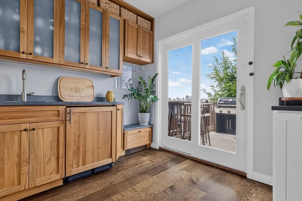 4 bed, 2 bath apartment for rent at 17 Thomas Park Unit 2, South Boston — photo 8 of 36