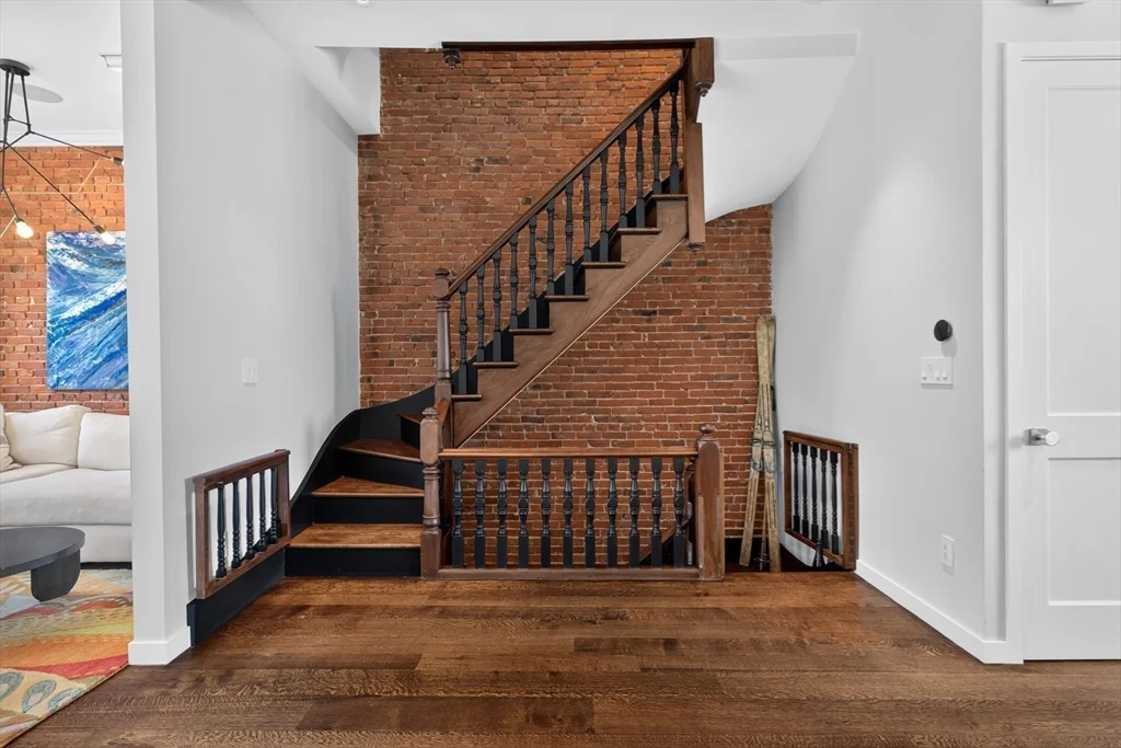 4 bed, 2 bath apartment for rent at 17 Thomas Park Unit 2, South Boston — photo 13 of 36
