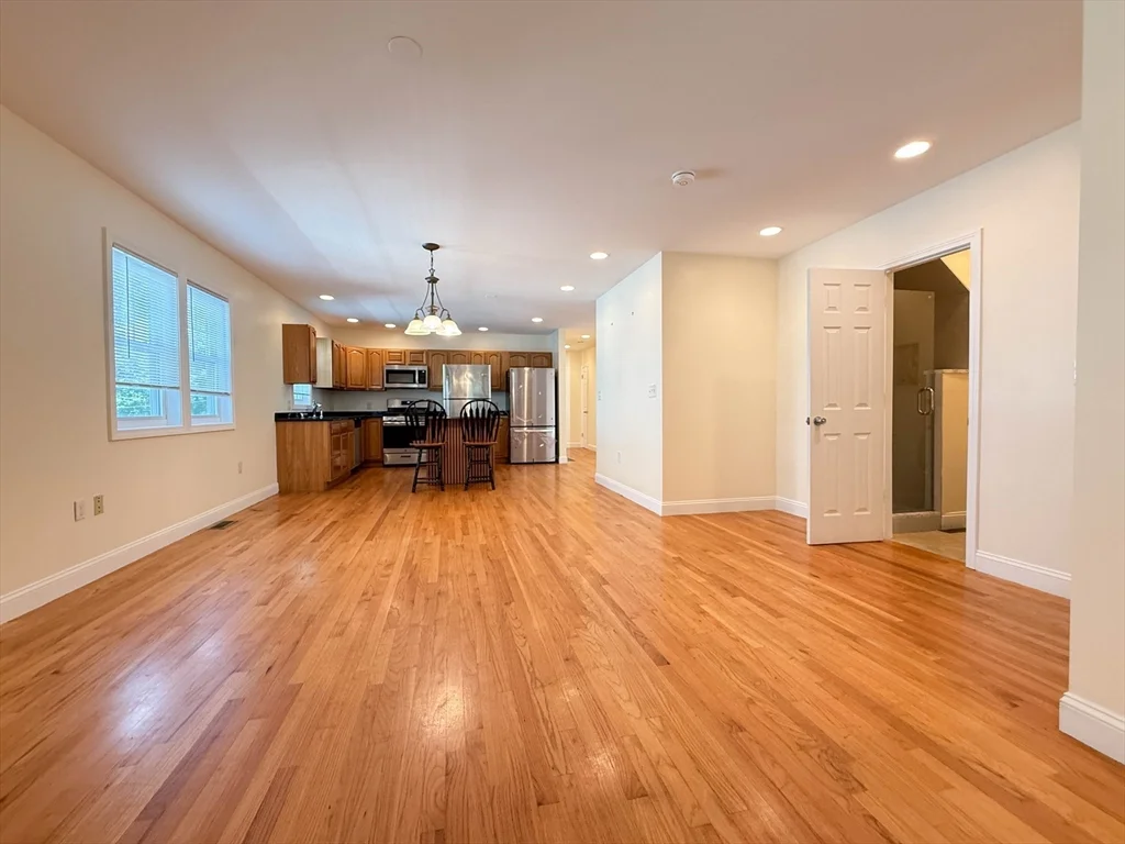 3 bed, 2 bath apartment for rent at 17 Tremlett St Unit 1, Dorchester — photo 3 of 18