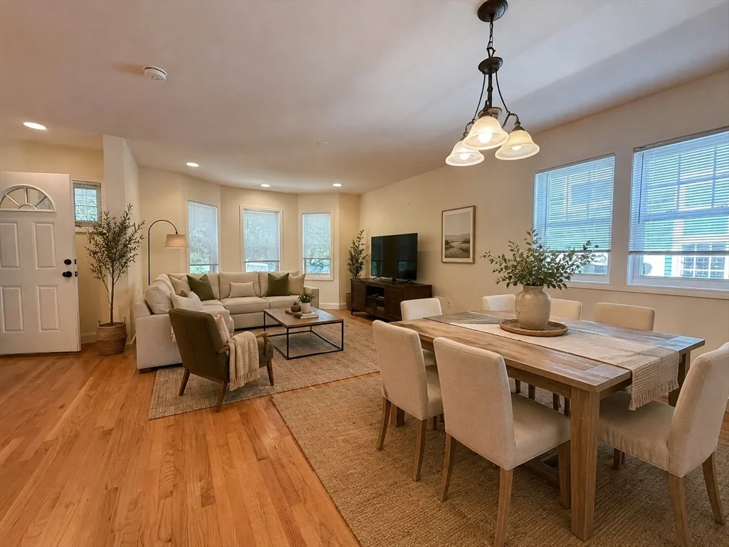 3 bed, 2 bath apartment for rent at 17 Tremlett St Unit 1, Dorchester — photo 1 of 18