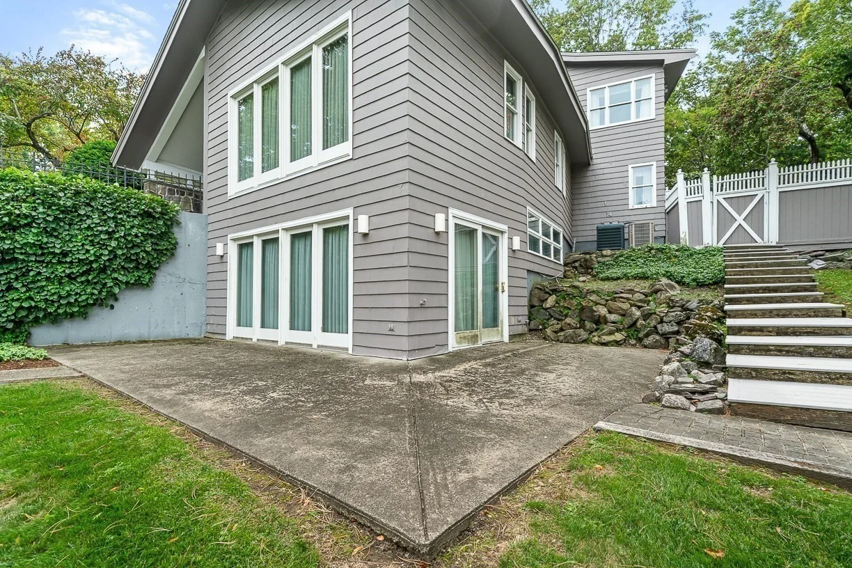 4 bed, 2 bath apartment for rent at 17 Trinity Rd, Winchester — photo 33 of 42