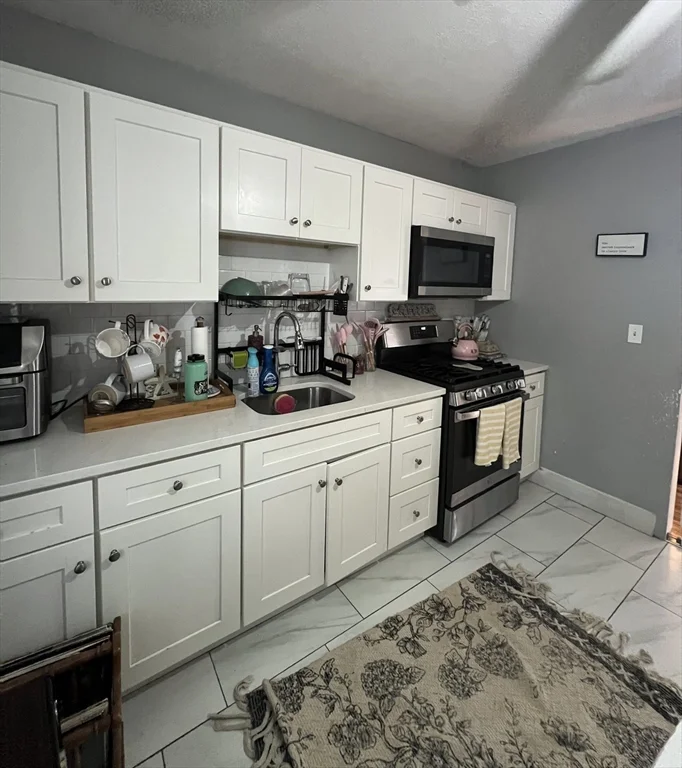 3 bed, 1 bath apartment for rent at 17 Twomey Ct Unit 61, South Boston — photo 8 of 29