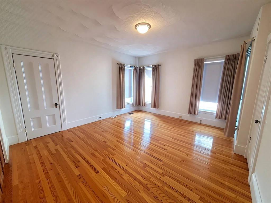 2 bed, 1 bath apartment for rent at 17 Upham St Unit 1, Malden — photo 2 of 8