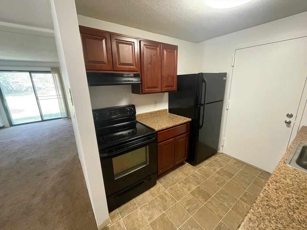 1 bed, 1 bath apartment for rent at 17 Village Rock Ln Unit 14, Natick — photo 7 of 11